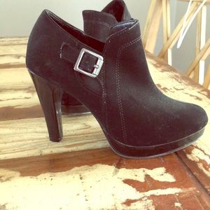 Fioni Heeled Booties